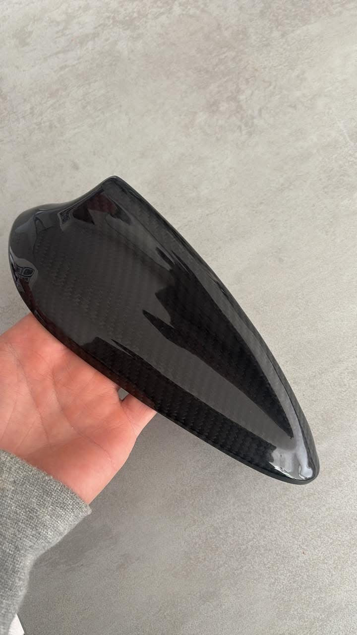 Dry Carbon Shark Fin/Antenna Cover